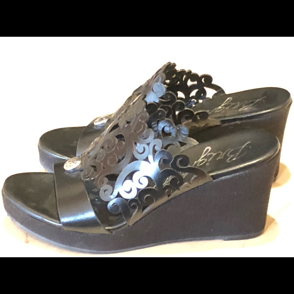 Brighton Diana Wedge size 7 Like New